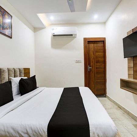 Hotel Collection O Jairaj Alwar Esterno foto