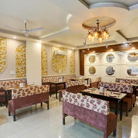 Hotel Collection O Jairaj Alwar Esterno foto